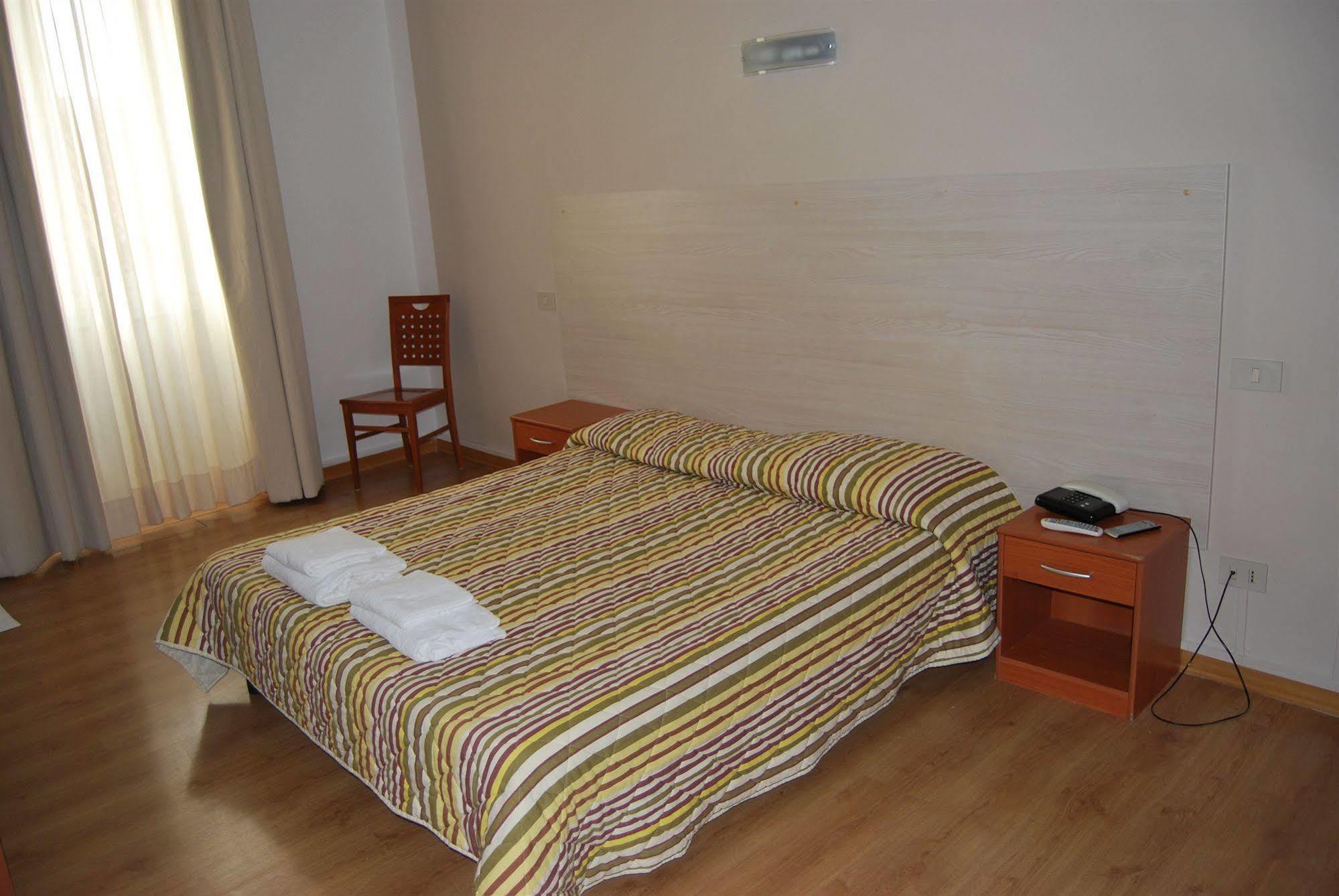 Hotel Alabarda Triëst Buitenkant foto