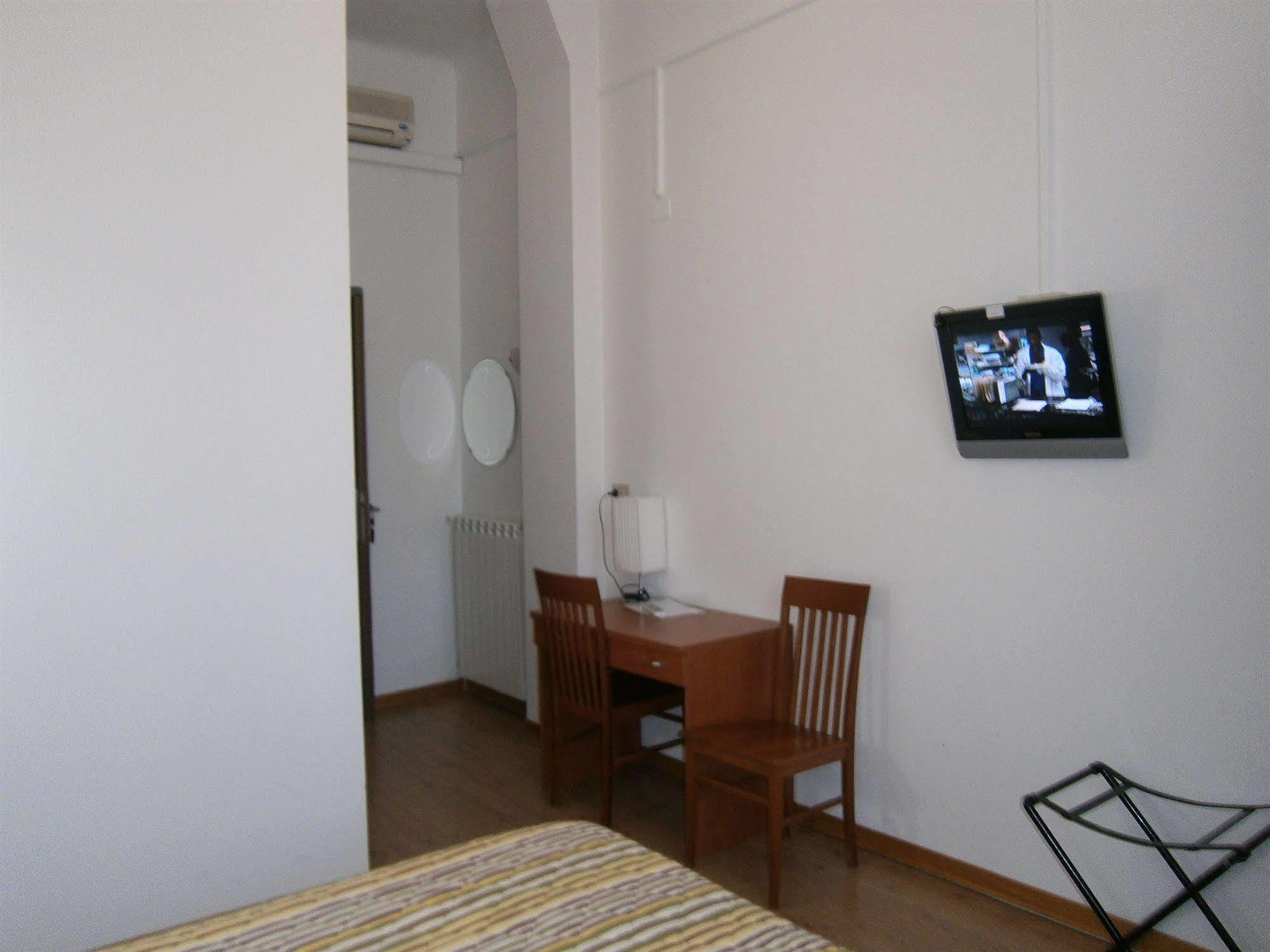 Hotel Alabarda Triëst Buitenkant foto