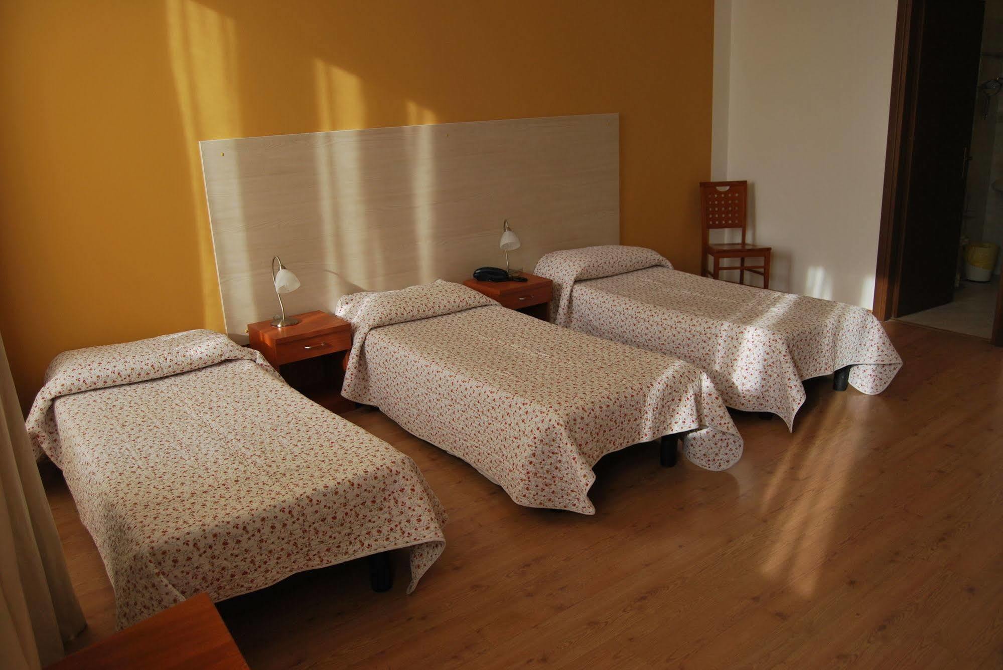Hotel Alabarda Triëst Buitenkant foto